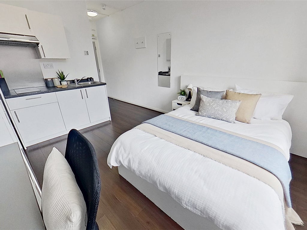 Room Milton Street in Nottingham