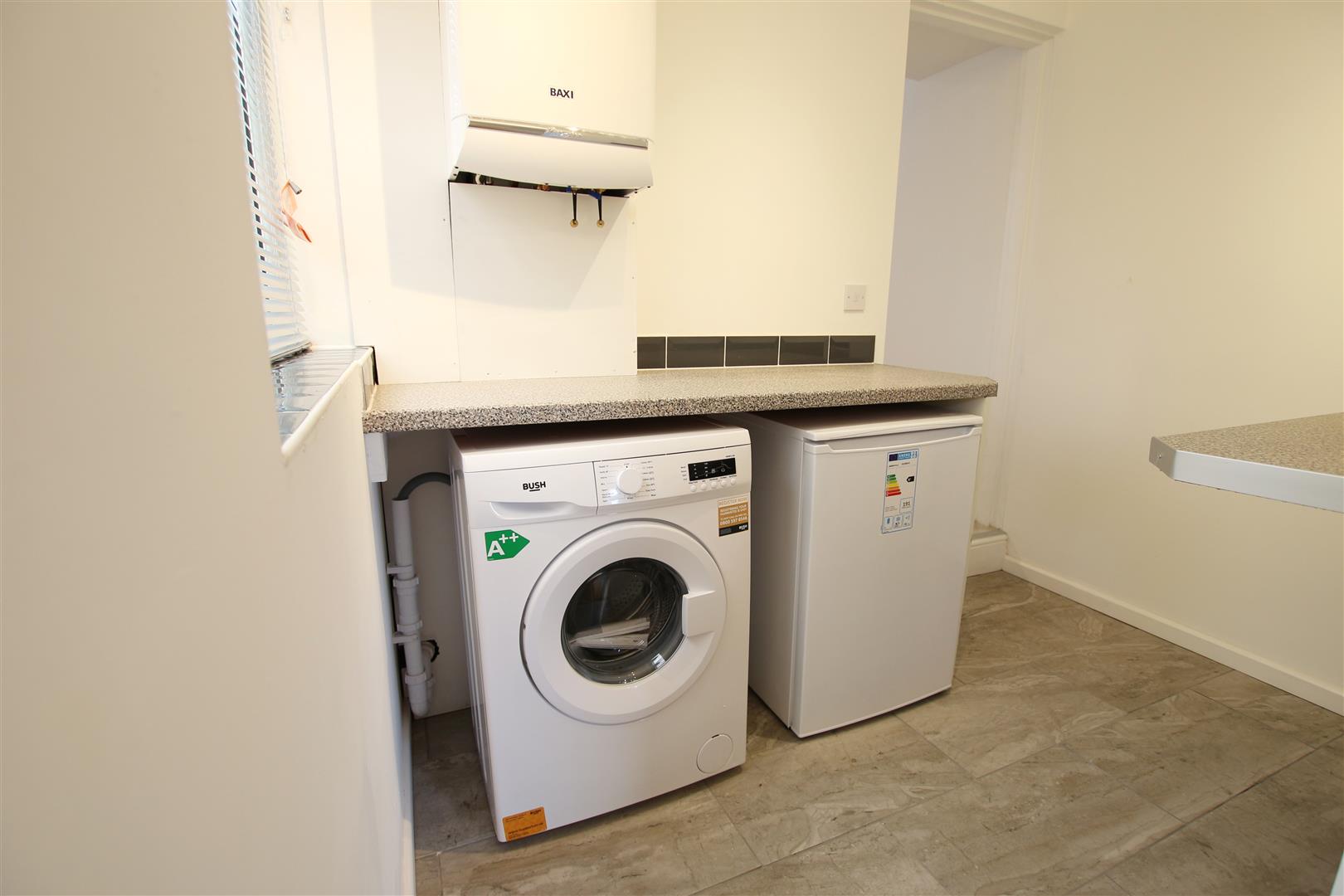 Room Rothersthorpe Road in Far Cotton