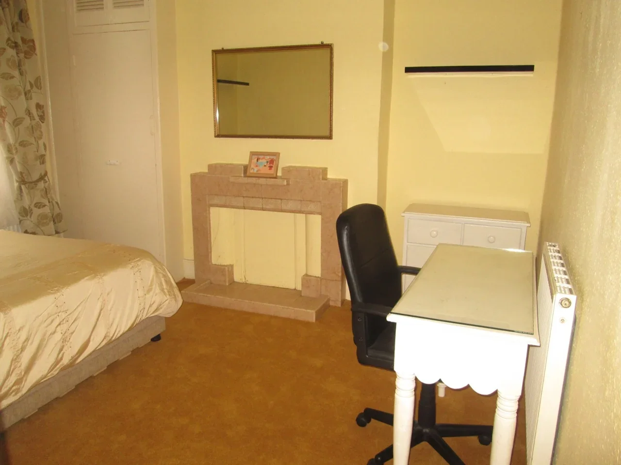 Flat Scarborough Road in Greater London