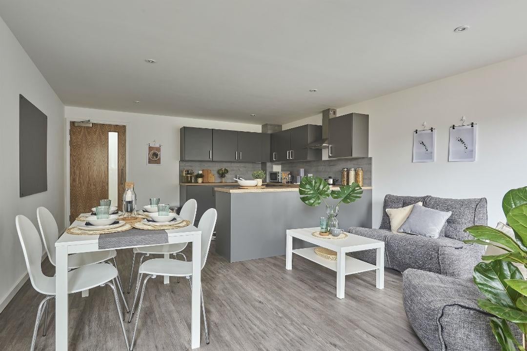 Room Smythen Street in Exeter