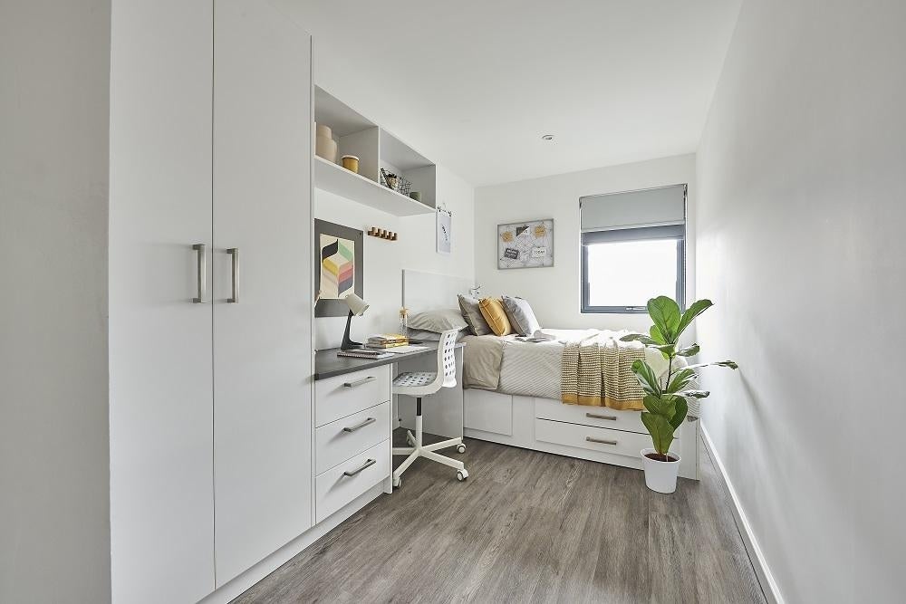 Room Smythen Street in Exeter