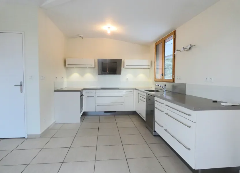 Flat Chemin de Putet in Saint-Genis-Laval