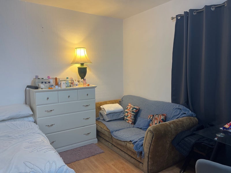 Room Paradise Road in Greater London