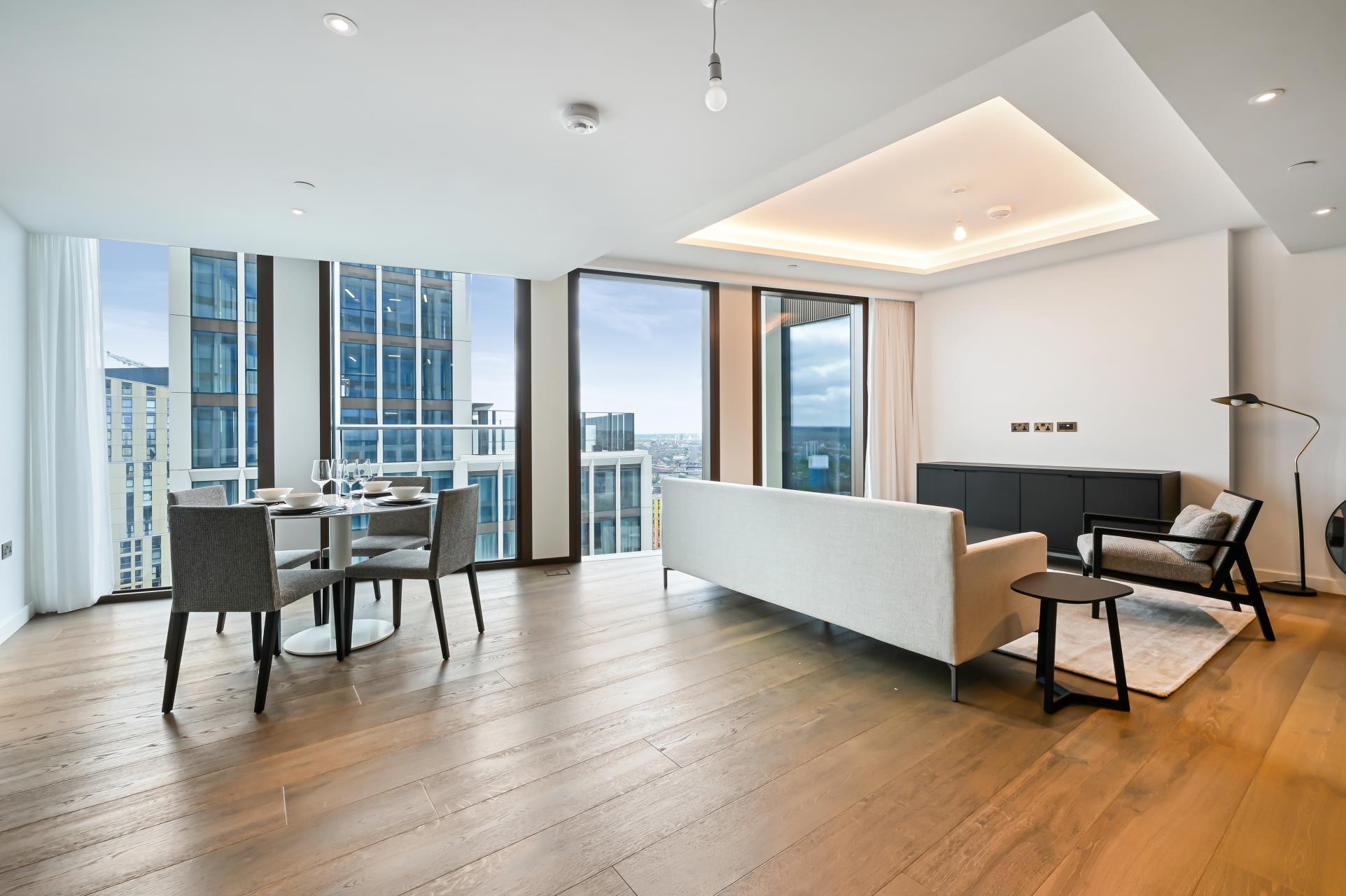 Flat Carnation Way in Greater London