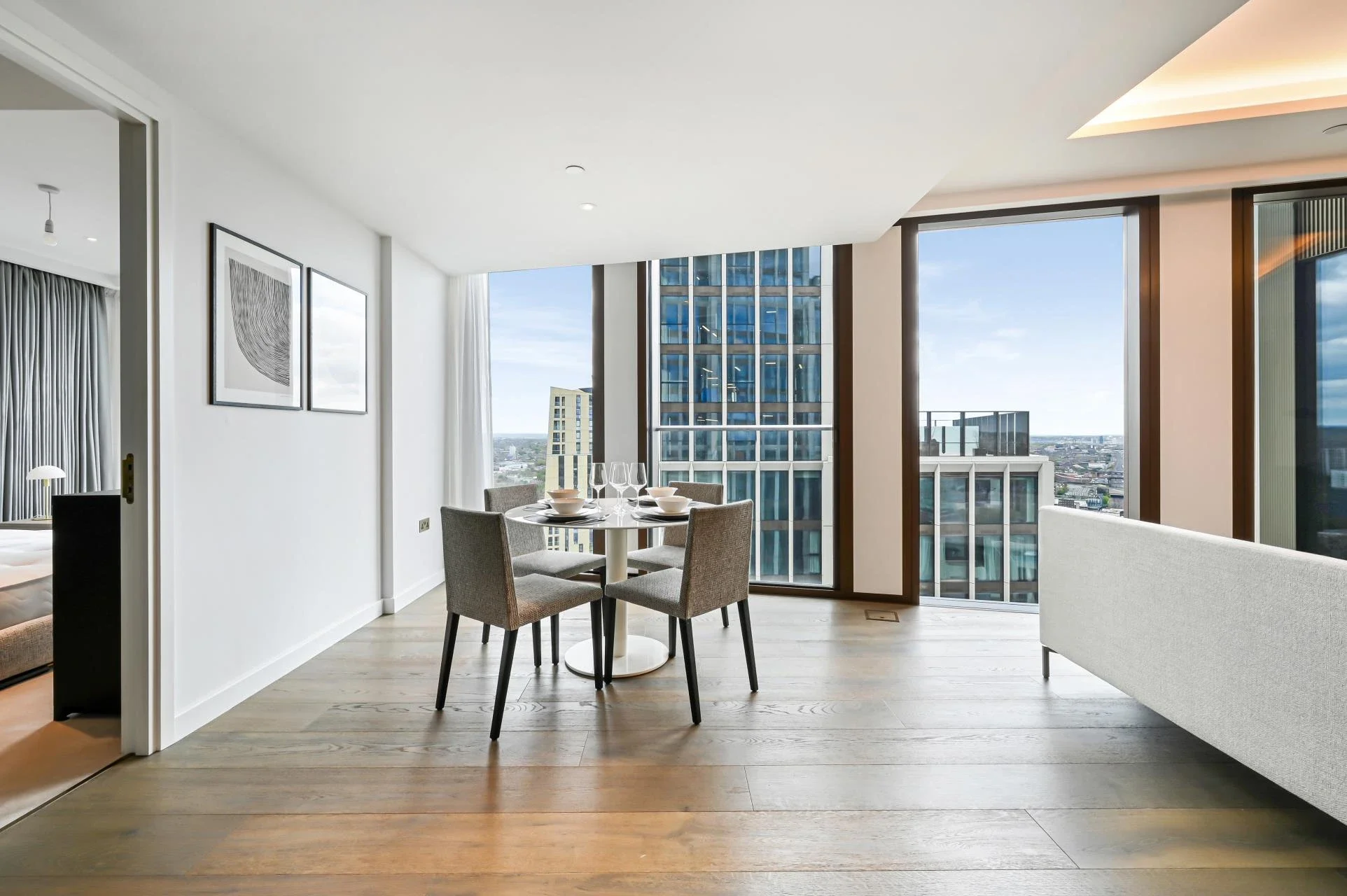 Flat Carnation Way in Greater London
