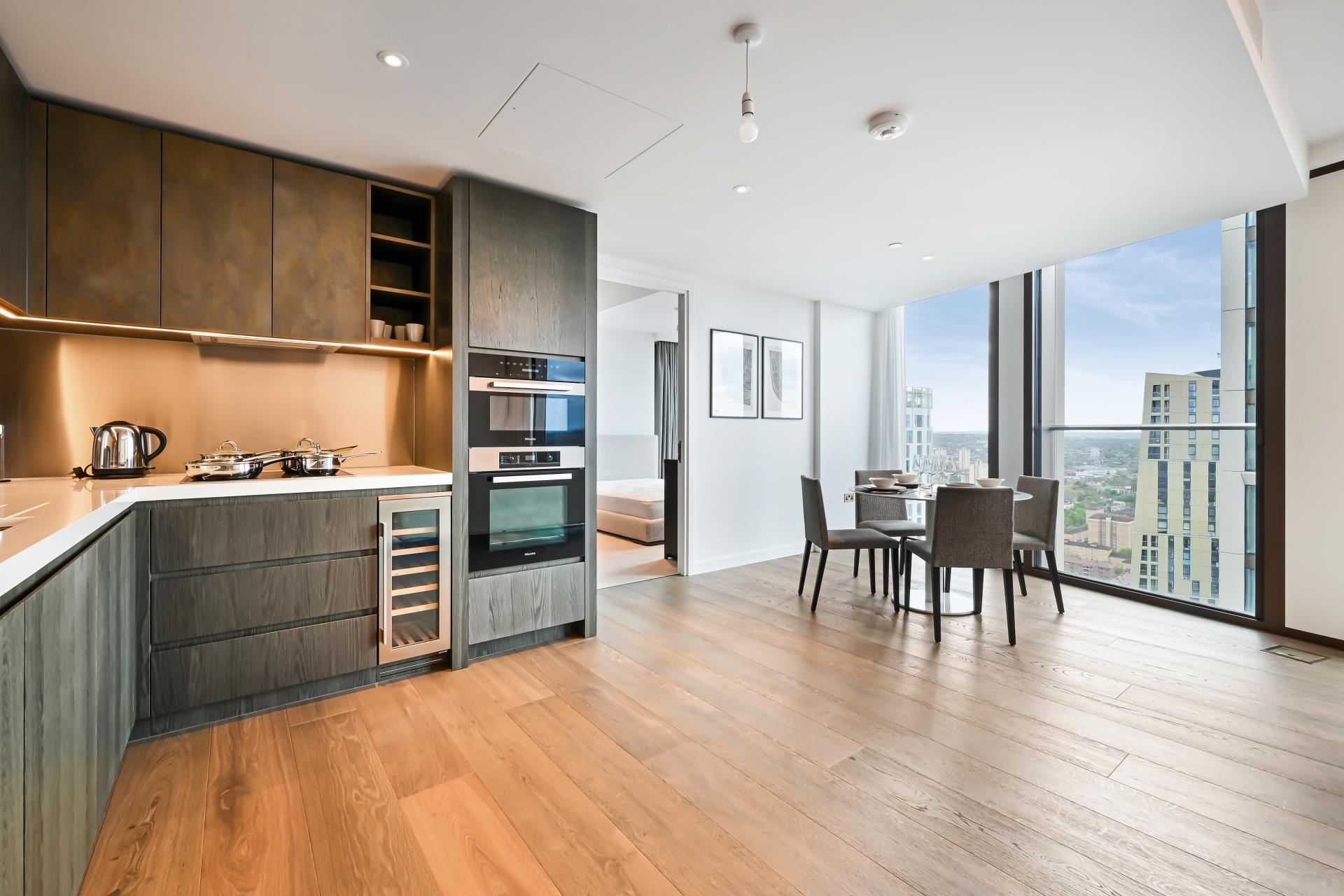 Flat Carnation Way in Greater London