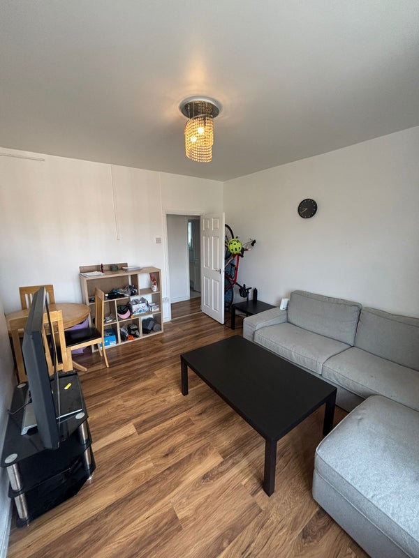 Flat Clayton Street in Greater London