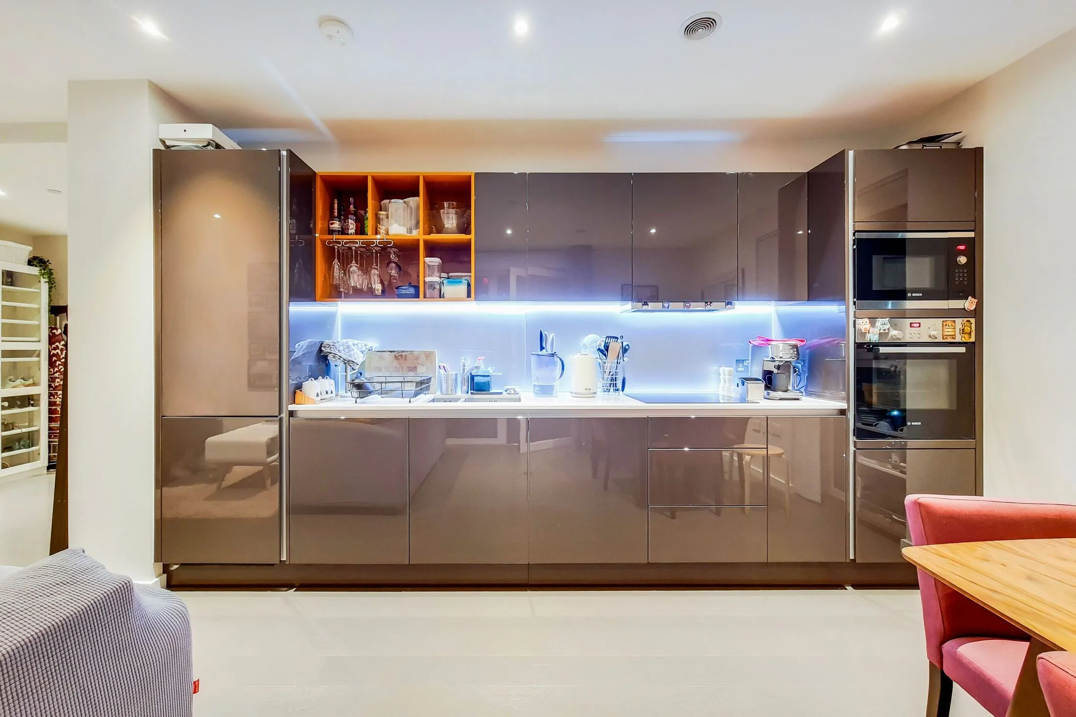 Flat Carpenters Road in Greater London
