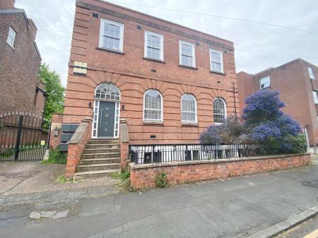 Flat Keppel Road in Manchester