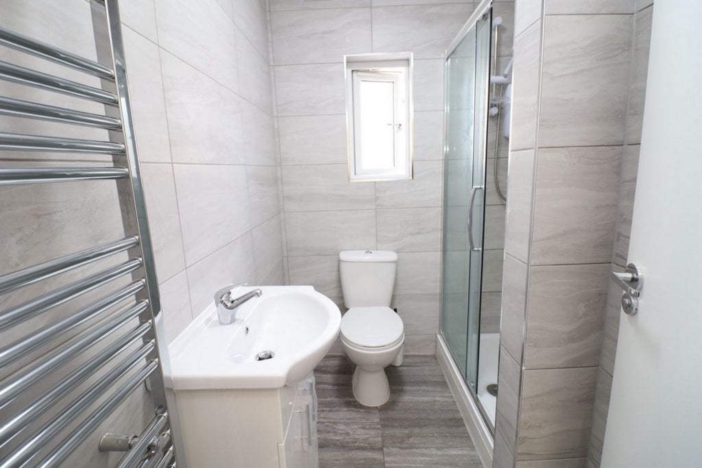 Room Globe Road in Greater London