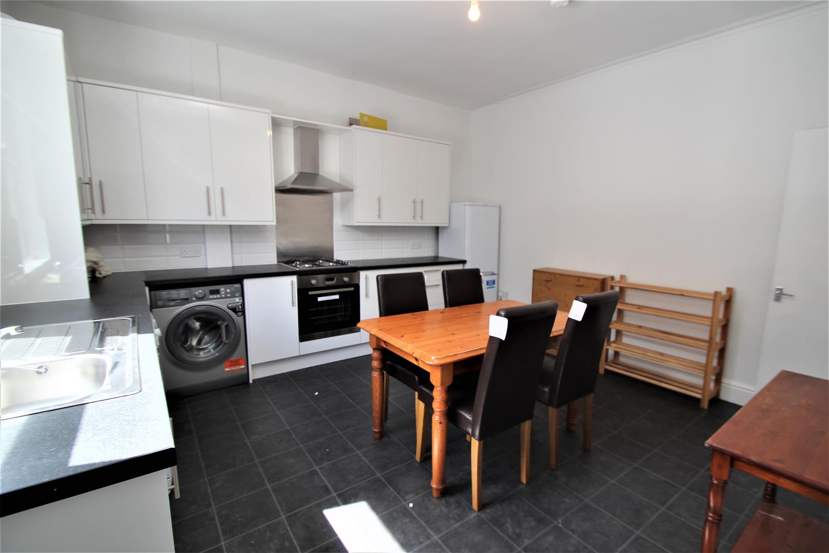 House Harold Grove in Leeds