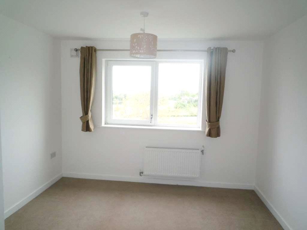 Flat Vickers Lane in Dartford