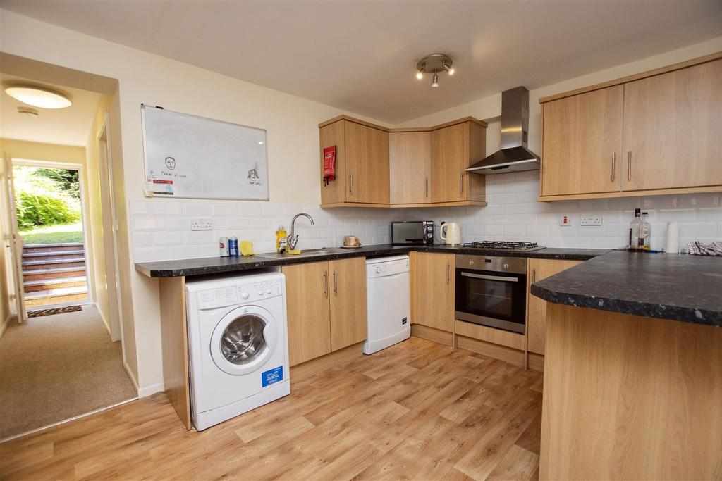 Room Heeley Road in Birmingham
