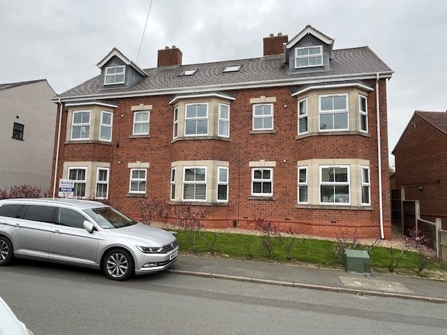 Flat Britannia Road in Hinckley and Bosworth