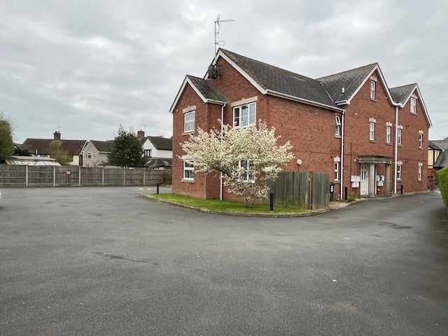Flat Britannia Road in Hinckley and Bosworth