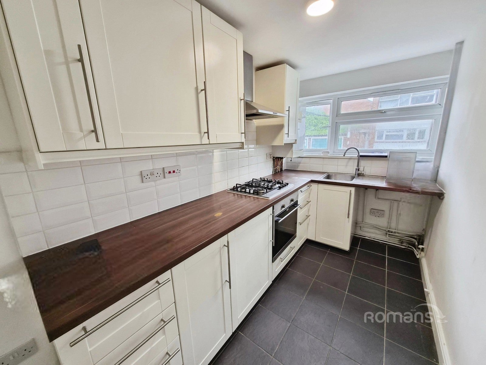 Flat Farnham Road in Slough