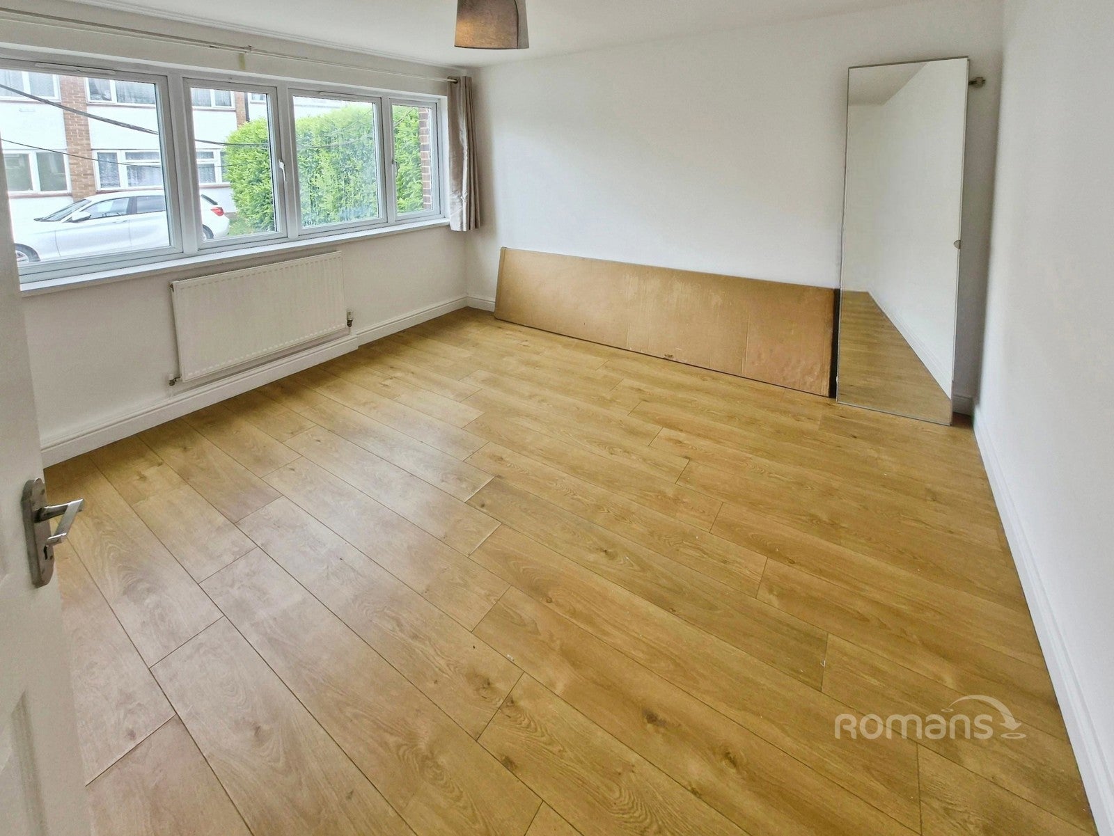 Flat Farnham Road in Slough