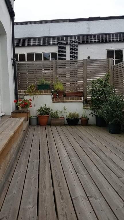 Room Station Rise in Greater London