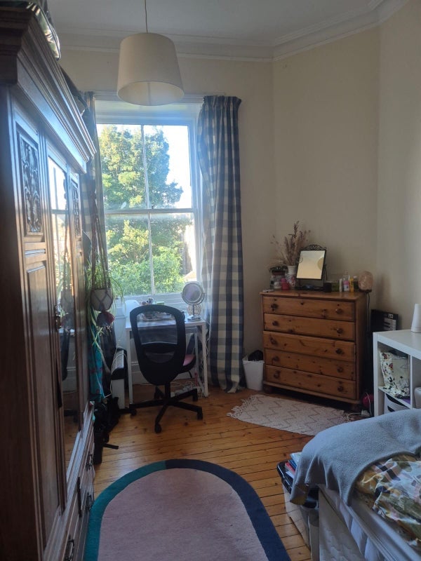 Room Comiston Place in City of Edinburgh