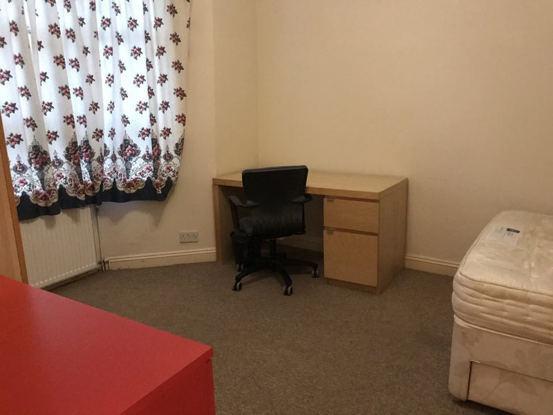 Room Hayward Road in Bristol