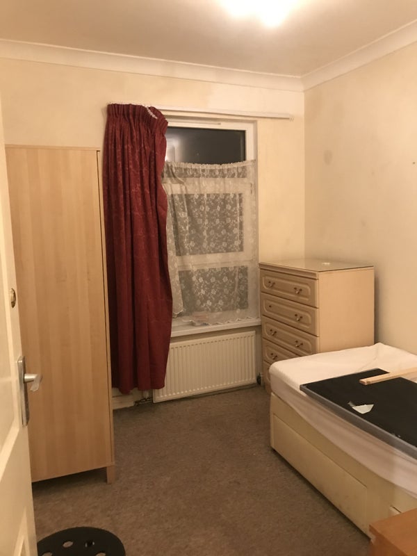 Room Hayward Road in Bristol