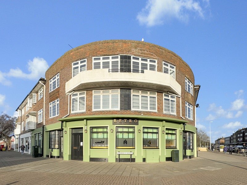 Flat Goring Road in Worthing