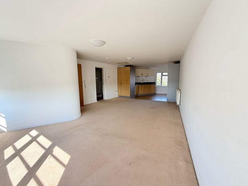 Flat Goring Road in Worthing