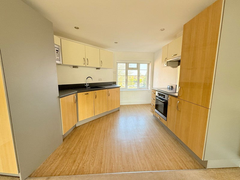 Flat Goring Road in Worthing