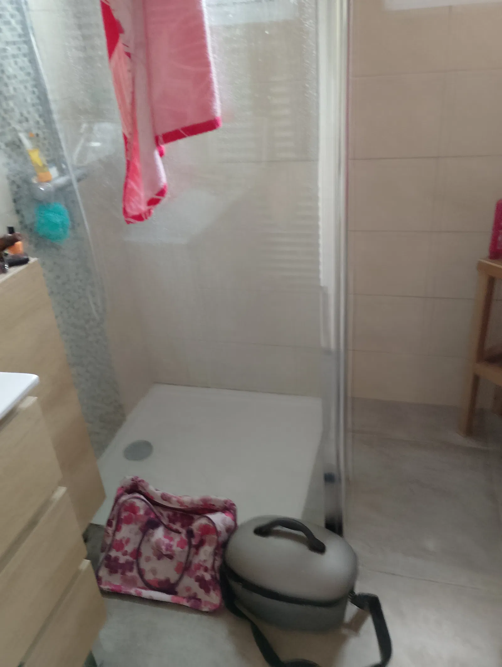 Room Rue de la Halle in Fures
