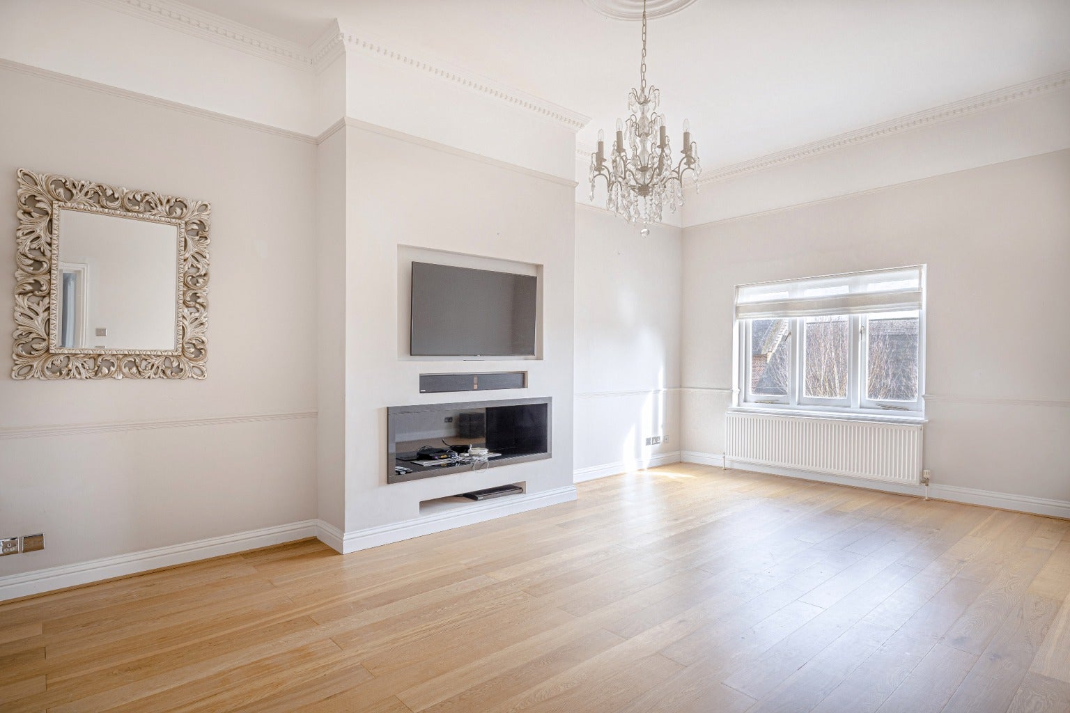 Flat Capel Close in Broomfield