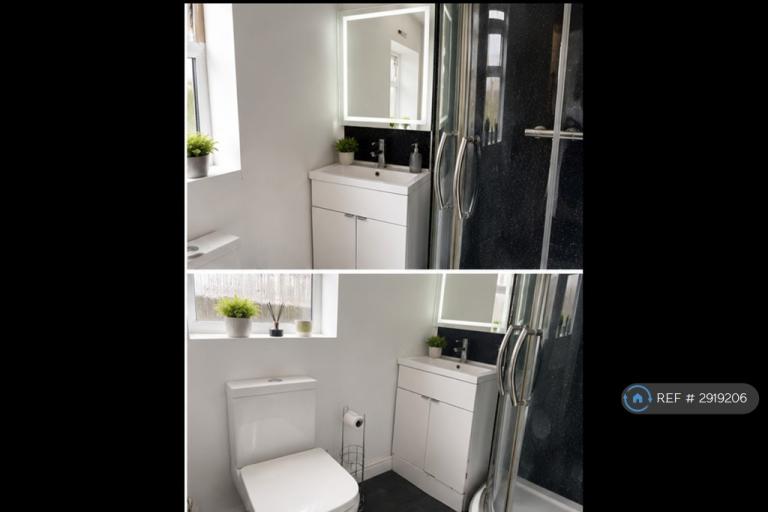Room Balmoral Drive in Hertsmere