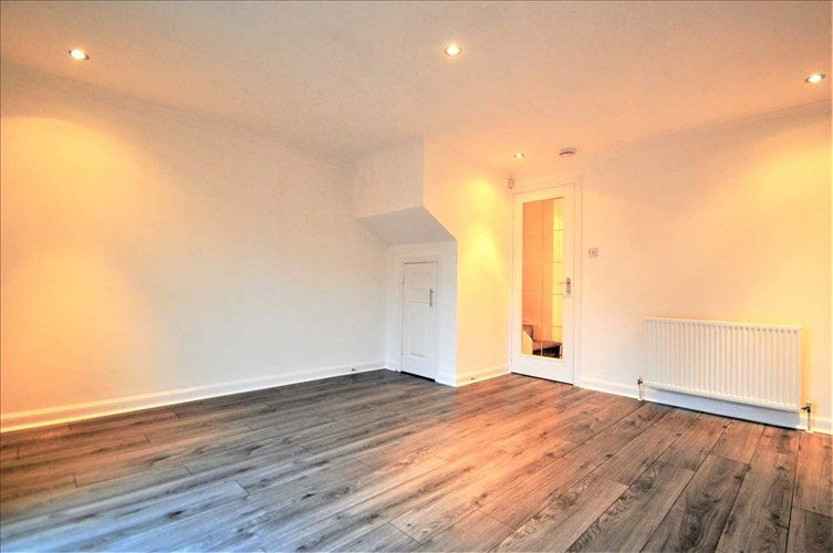 House Fyne Crescent in Larkhall