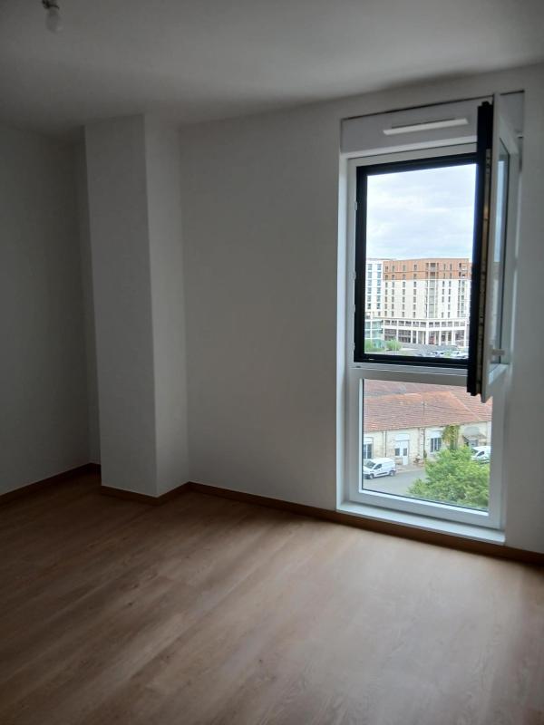 Appartement Place des Terres Neuves à Bègles