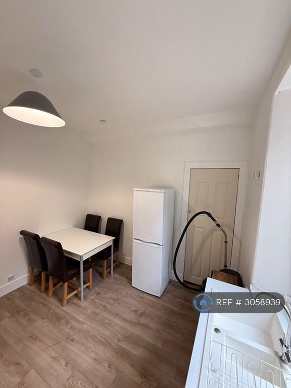 Flat Sunnybank Place in Aberdeen City