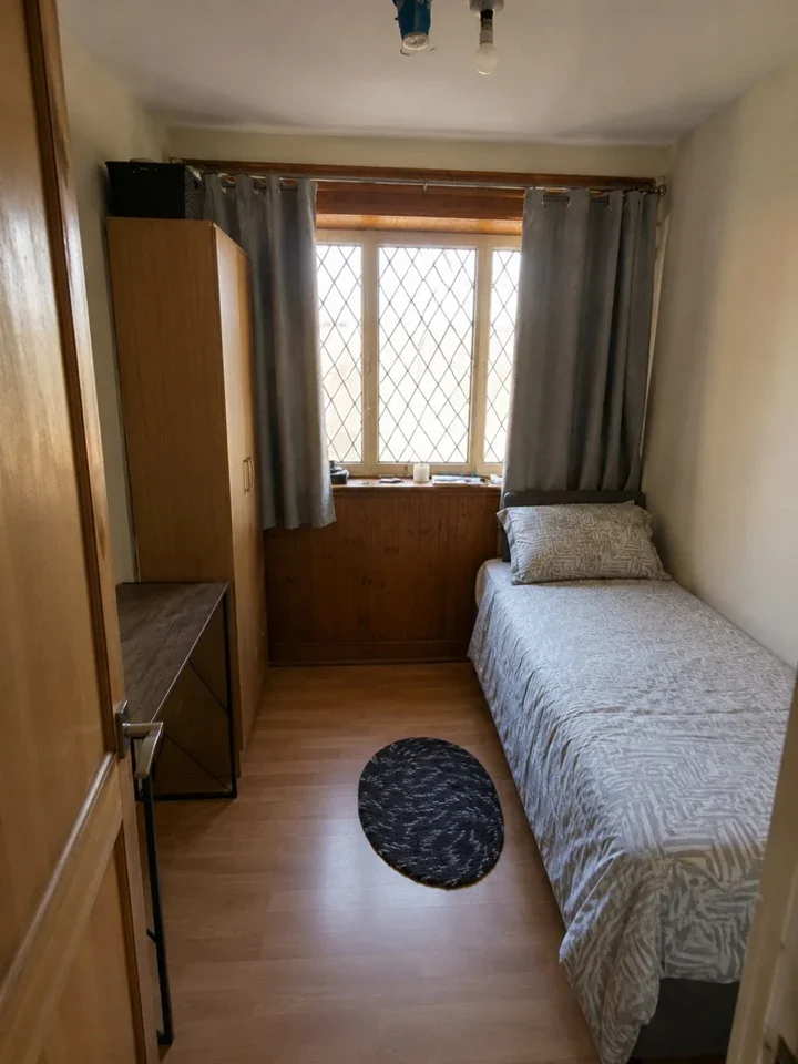Room Smith Street in Greater London
