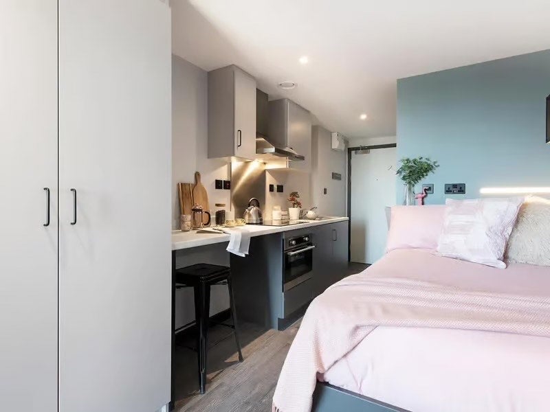 Room Herbert Street in Cardiff