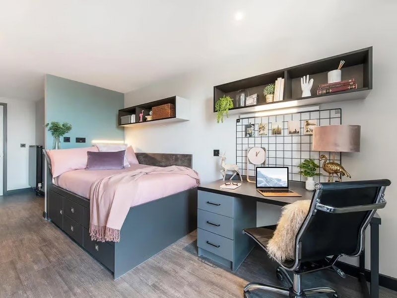Room Herbert Street in Cardiff