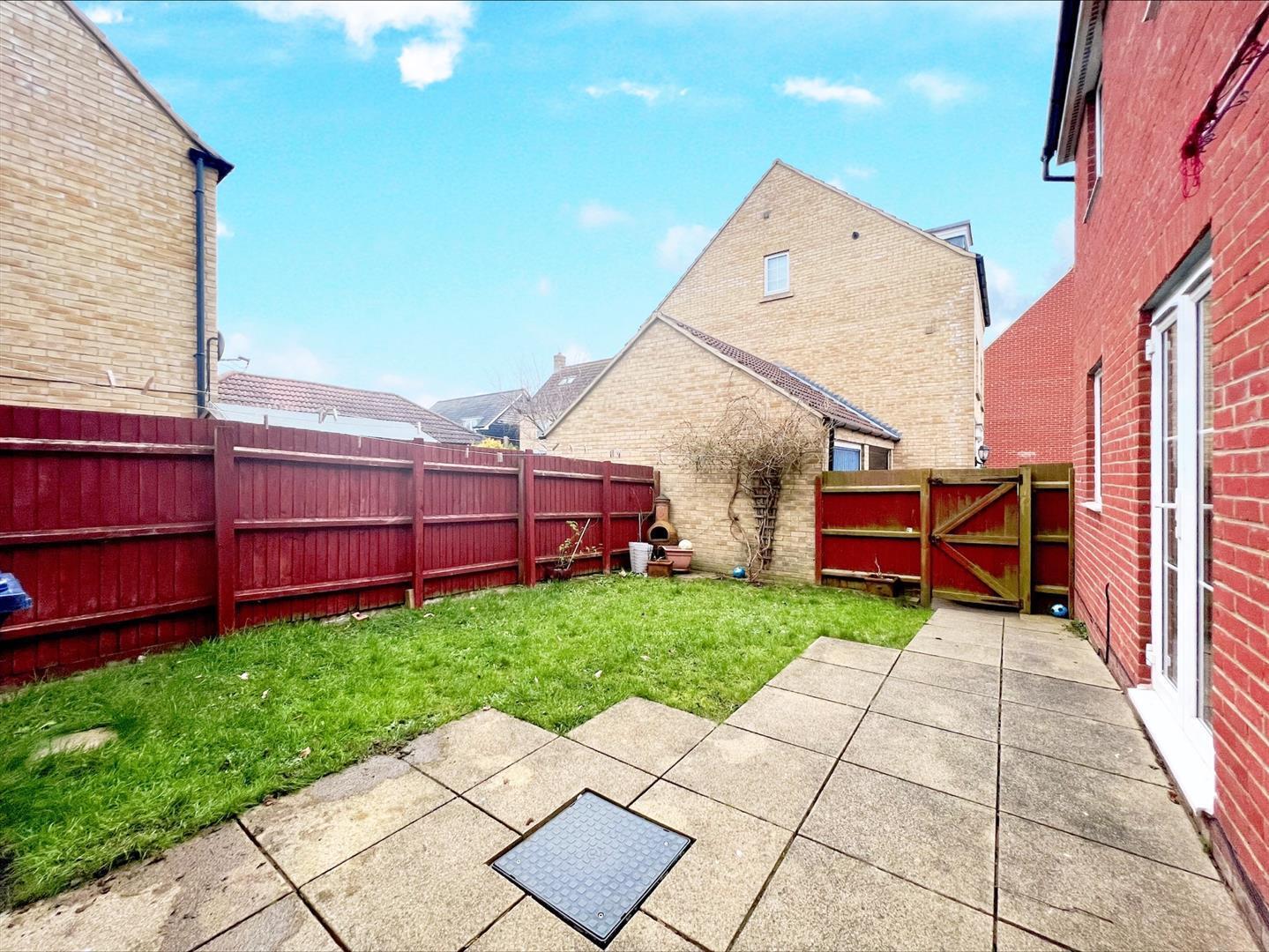 House Bevington Way in Huntingdonshire