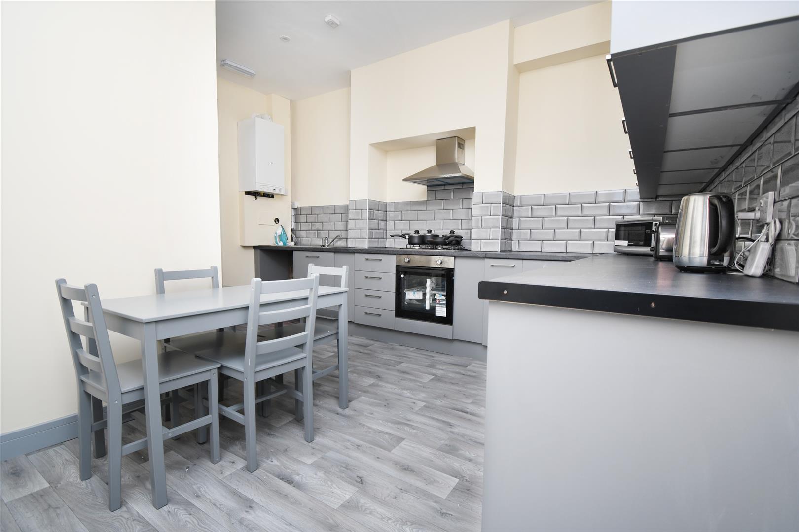 Room Renshaw Street in Burnley
