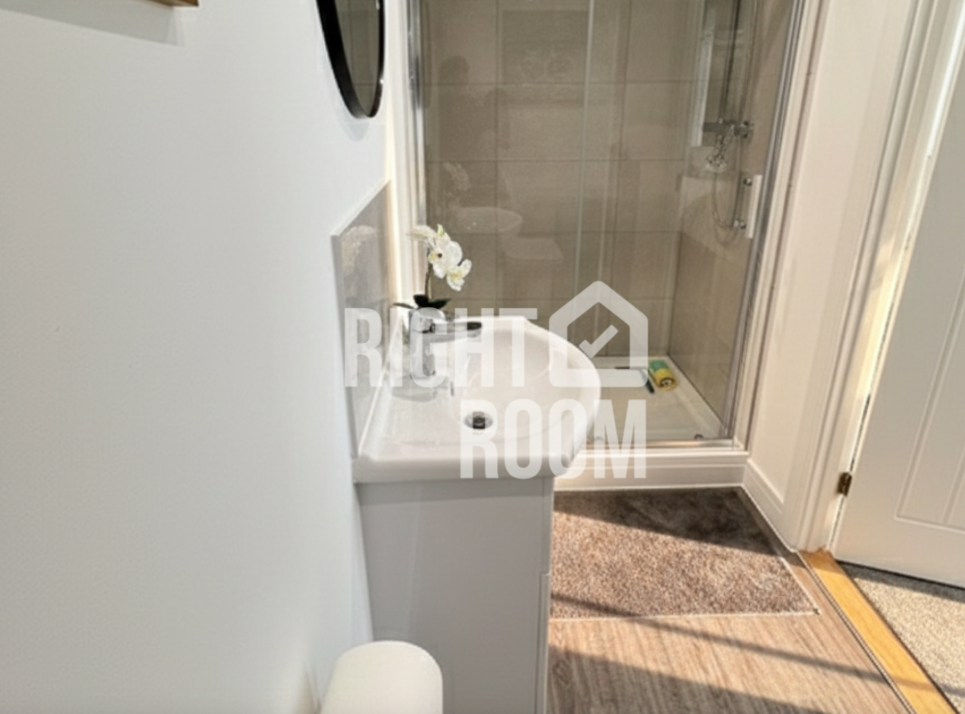 Room Mayfield Road in Portsmouth