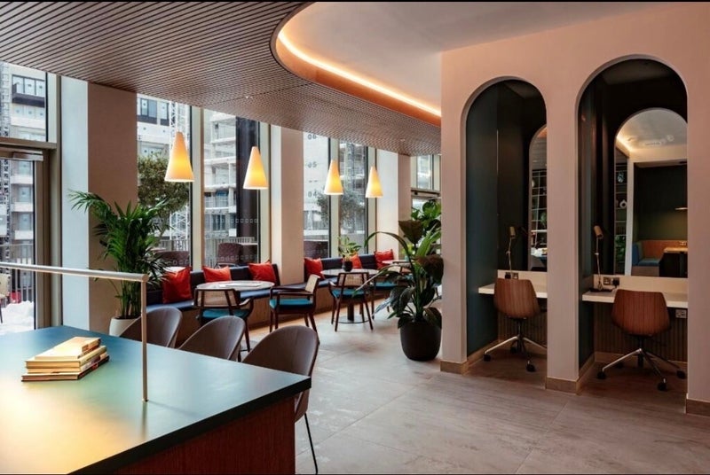 Flat Westfield Avenue in Greater London
