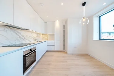 Flat Baldry Gardens in Greater London