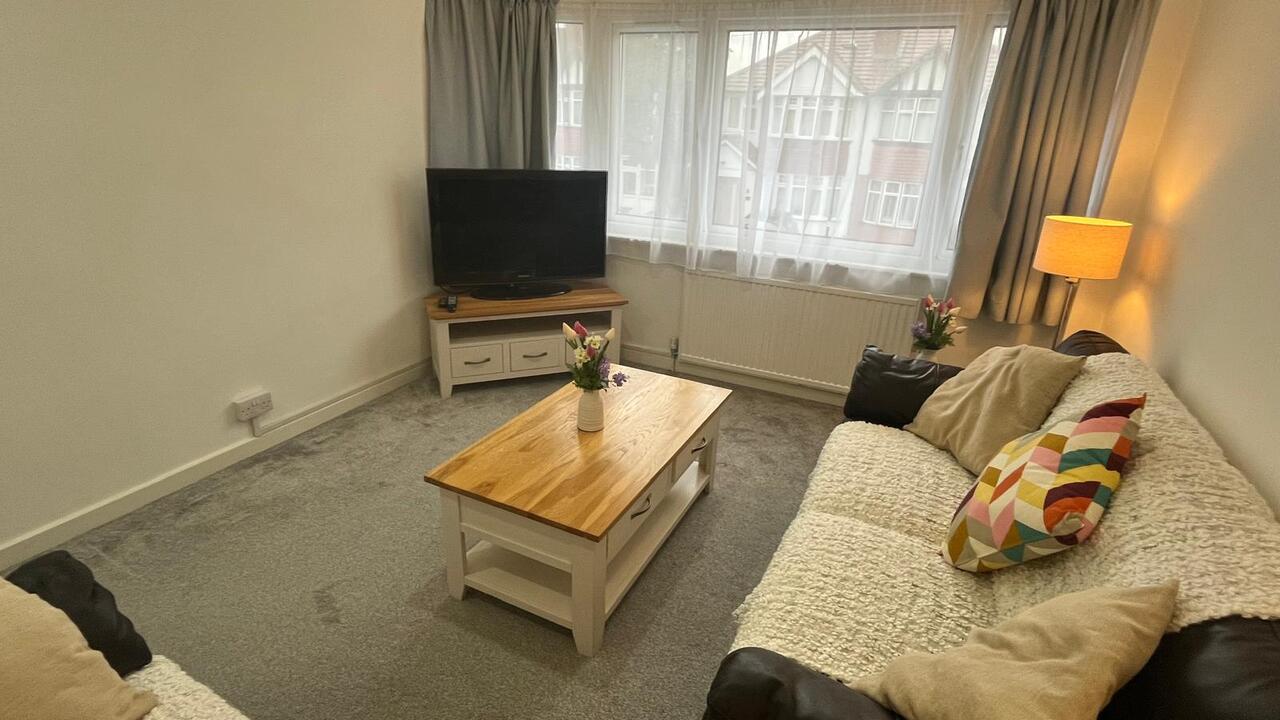 Flat Rhyl Road in London