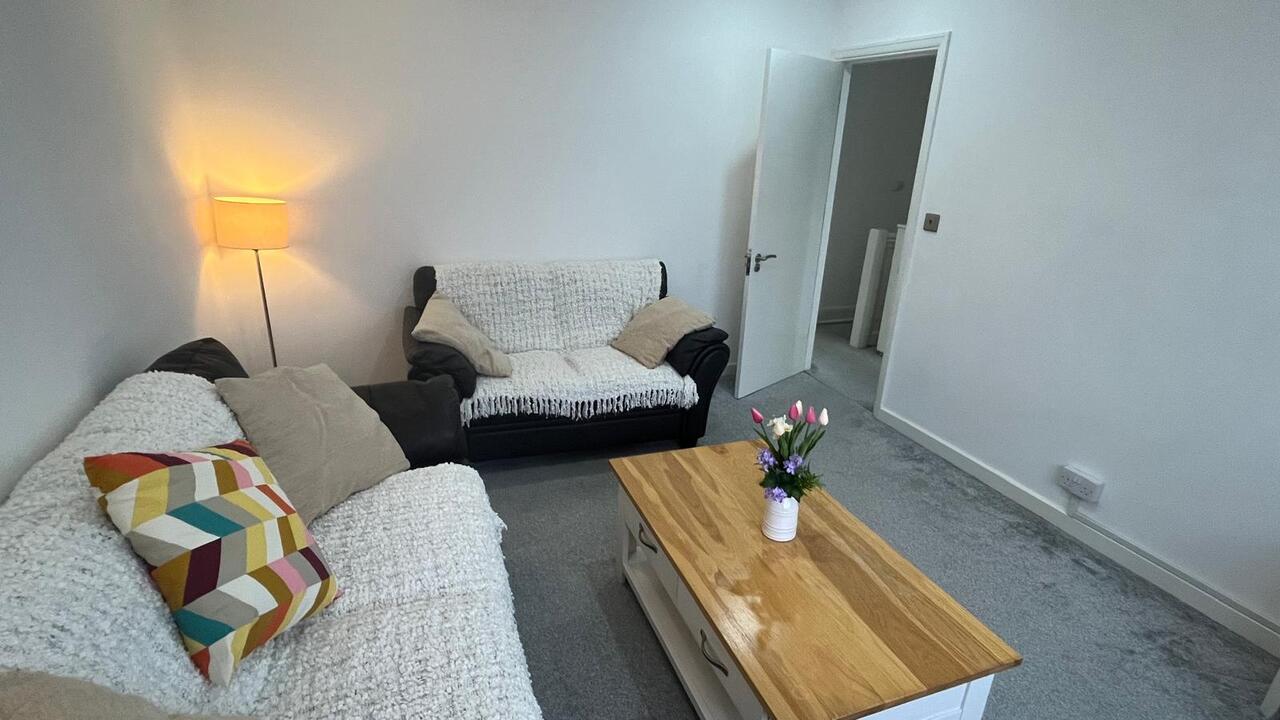 Flat Rhyl Road in London