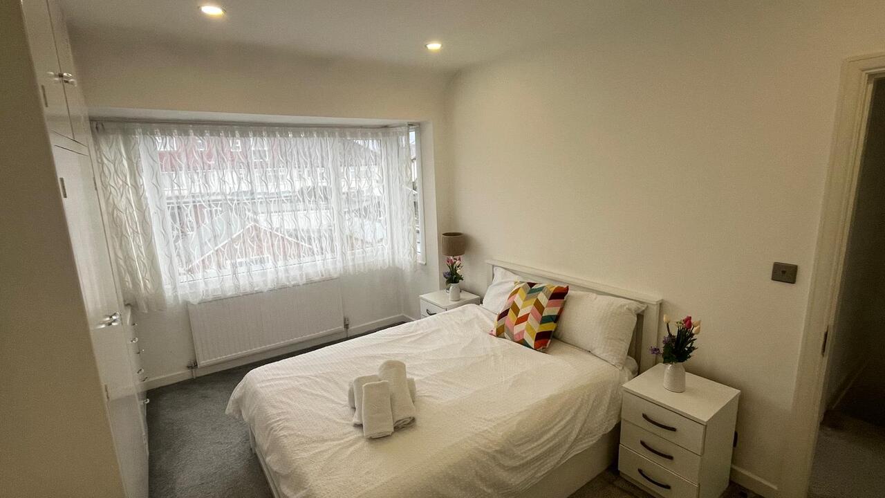 Flat Rhyl Road in London