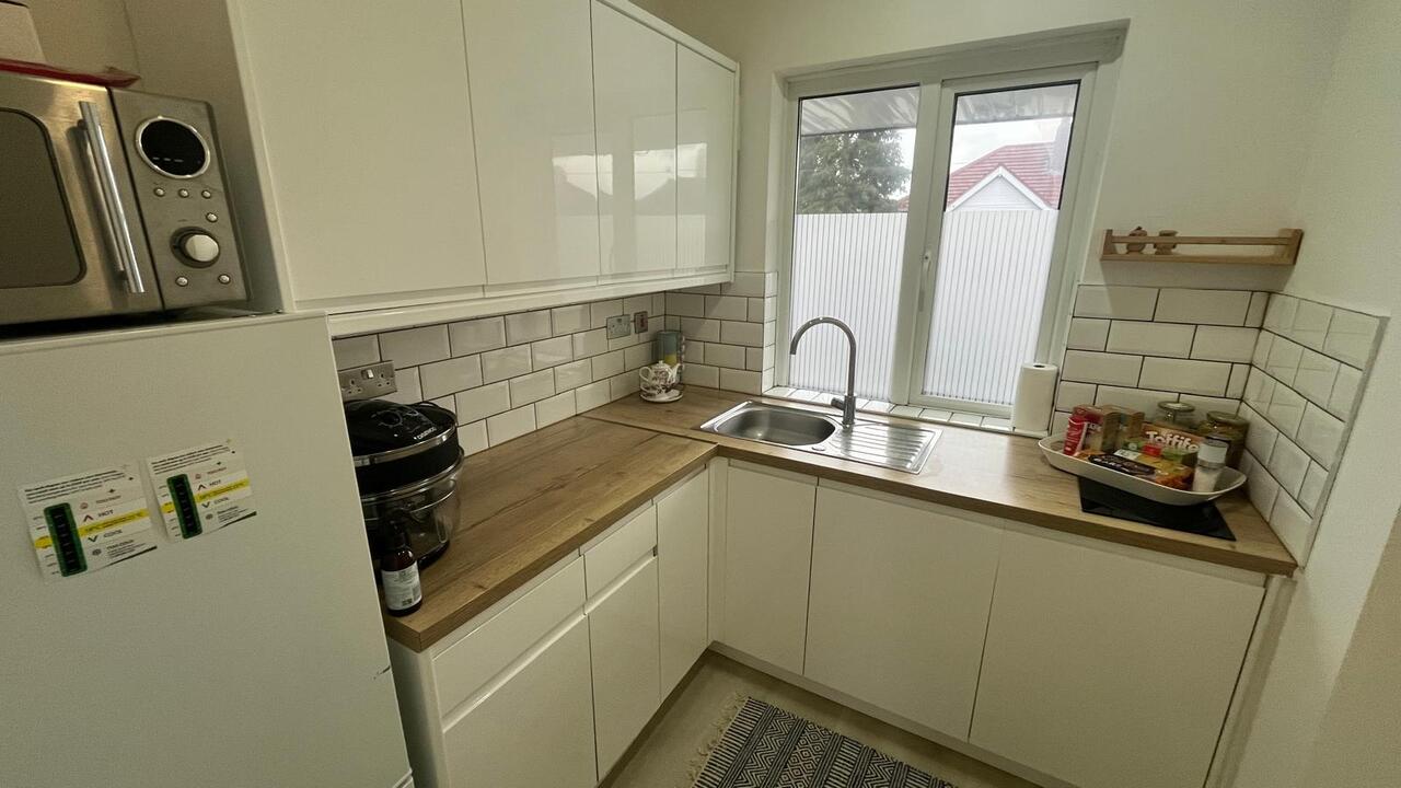 Flat Rhyl Road in London