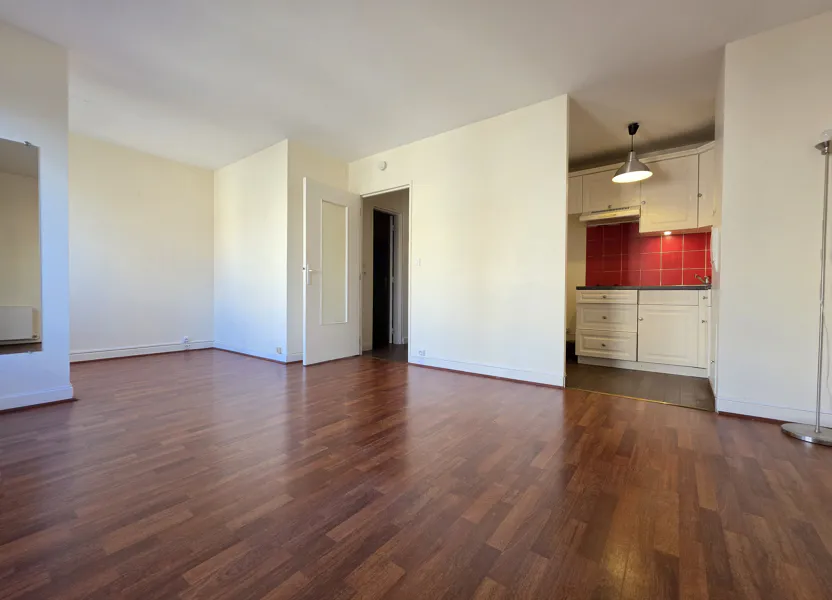 Flat Rue Jean Jaurès in Vanves