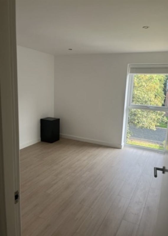 Room Upper Chorlton Road in Trafford
