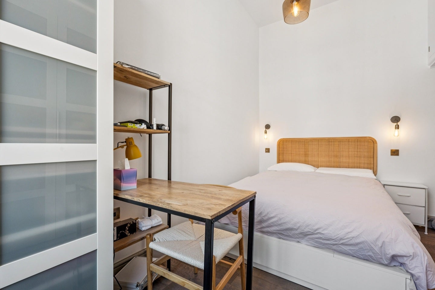Flat Bramham Gardens in Greater London