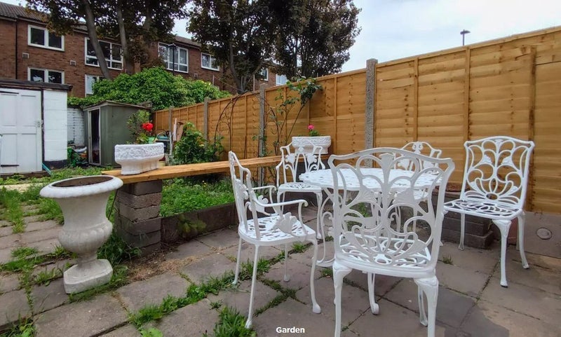 Room Chandler Avenue in Greater London